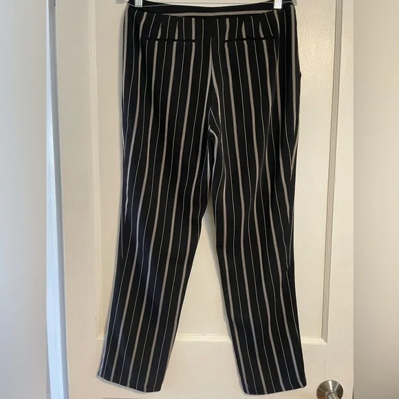 T Tahari Black Pinstripe Straight-Leg Trousers size 6 - Picture 7 of 8